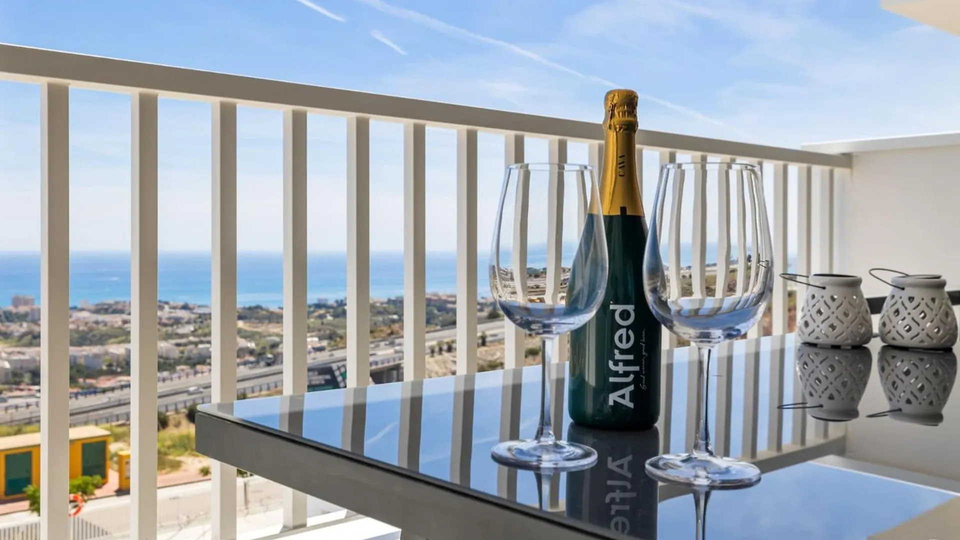 Vivi Homes - Santangelo Pool, Terrace & Sea View Benalmádena España