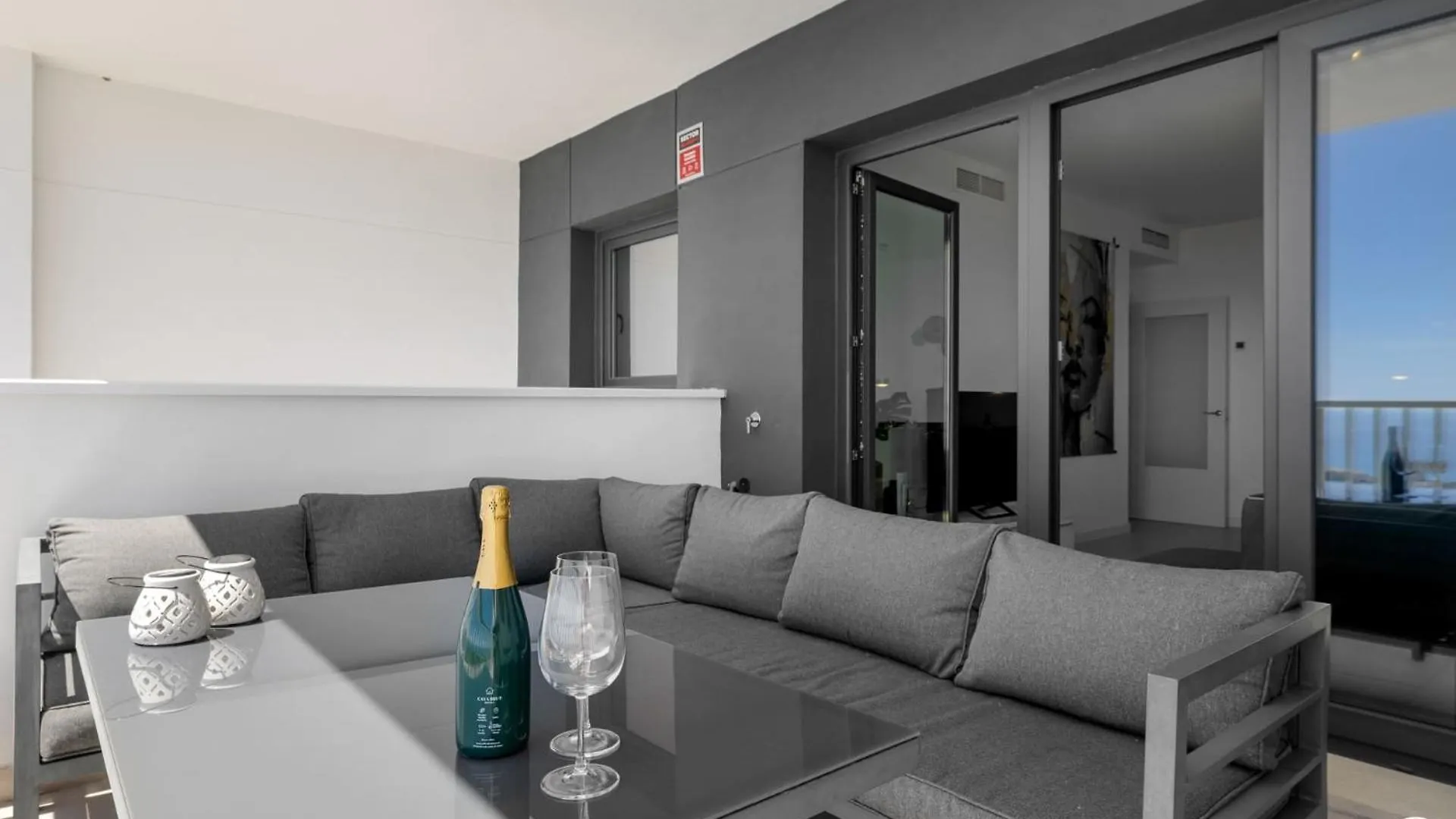 Apartamento Vivi Homes - Santangelo Pool, Terrace & Sea View Benalmádena
