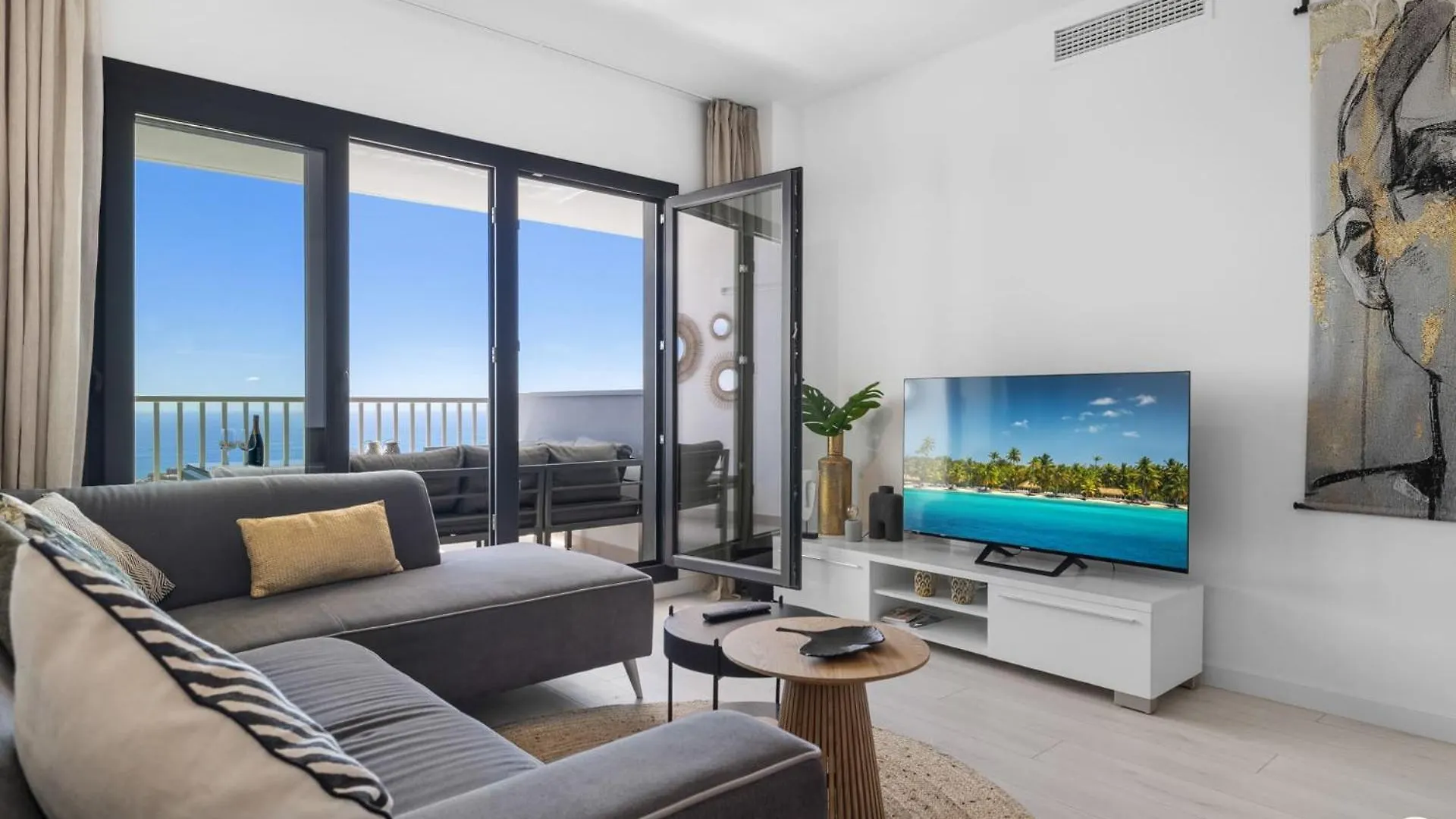 Apartamento Vivi Homes - Santangelo Pool, Terrace & Sea View Benalmádena